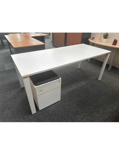 Bureau droit Steelcase 180x90
