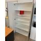 Armoire blanche haute en bois