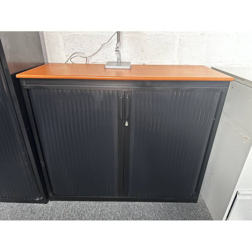 Armoire basse Steelcase noire
