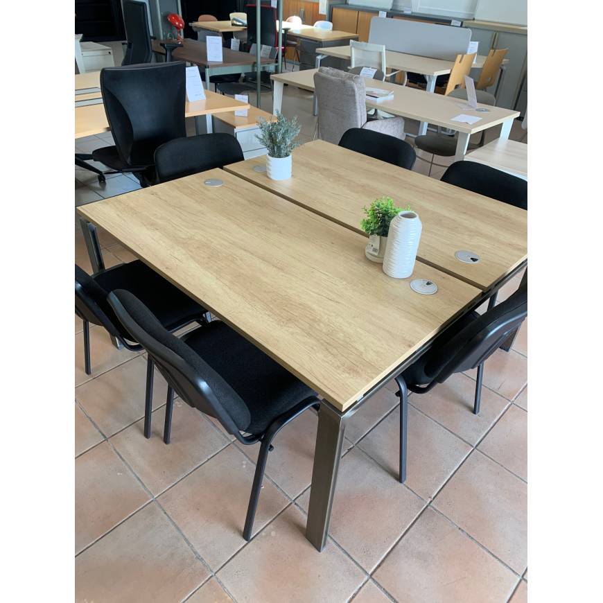 Table de réunion