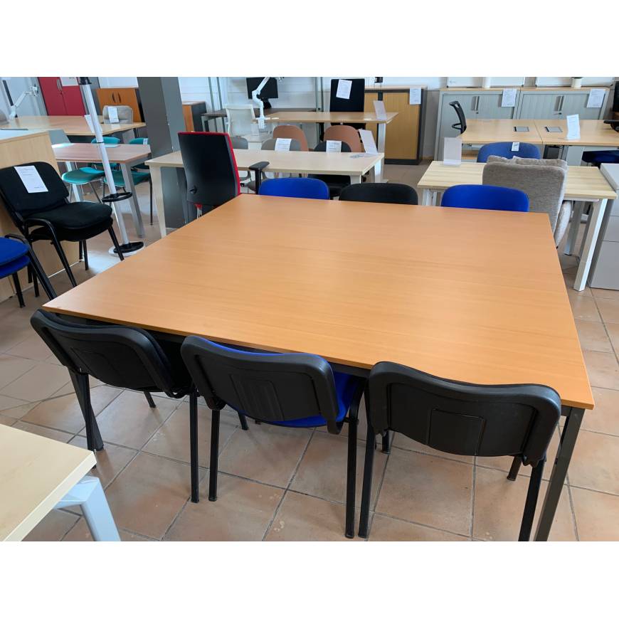 Table de réunion
